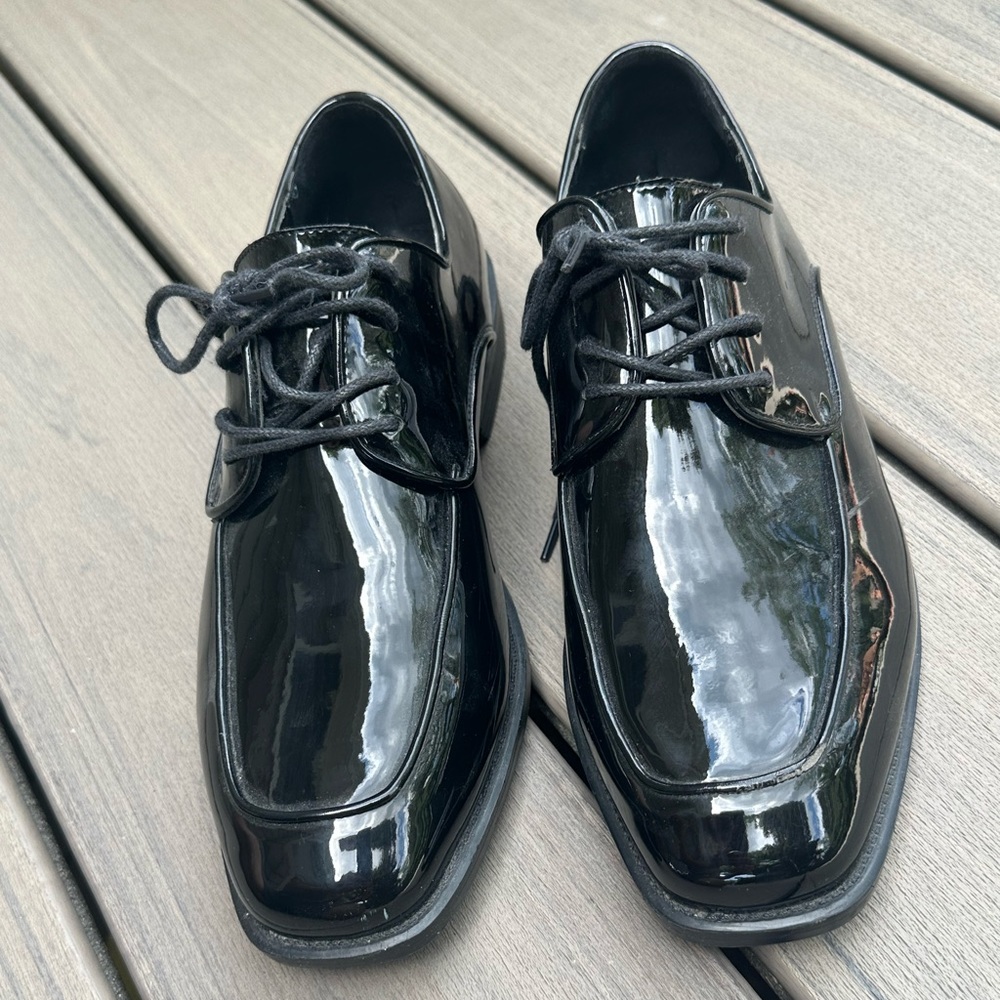 Men’s dress shoes